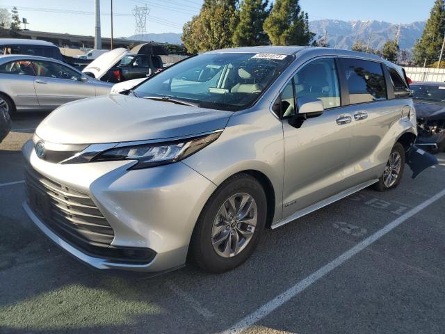 TOYOTA SIENNA LE 2021 5tdkrkec7ms028779