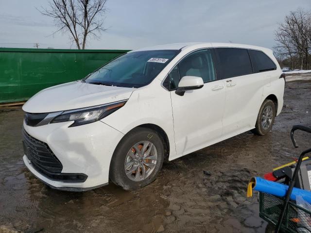 TOYOTA SIENNA LE 2022 5tdkrkec7ns128205