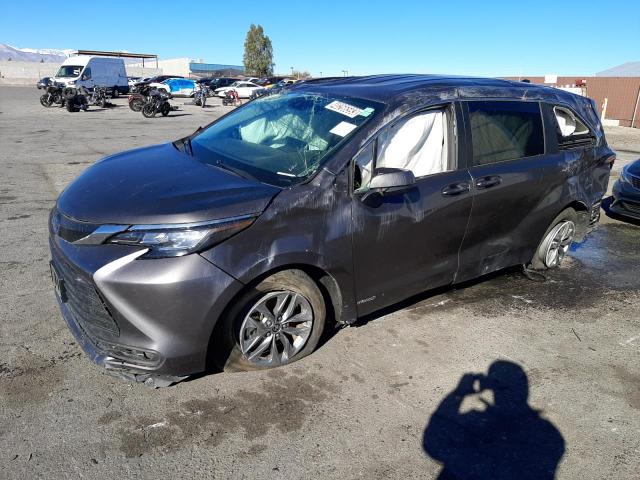 TOYOTA SIENNA LE 2021 5tdkrkec8ms015166