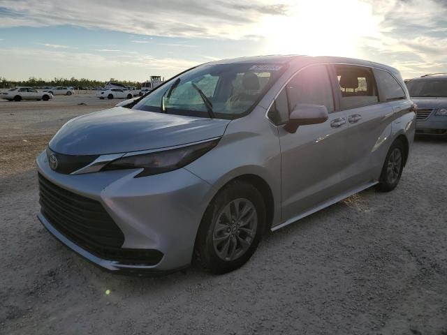 TOYOTA SIENNA LE 2022 5tdkrkec9ns079797