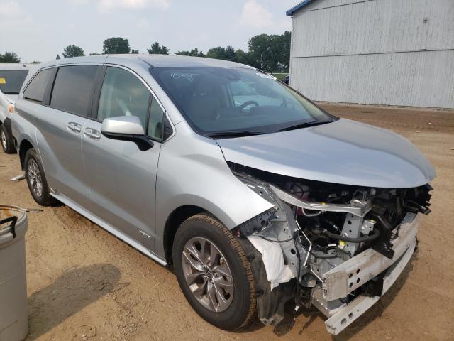 TOYOTA SIENNA LE 2021 5tdkskfcxms010697