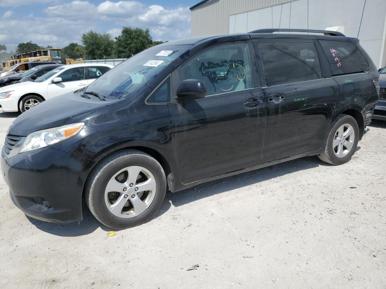 TOYOTA SIENNA 2017 5tdkz3dc0hs828921