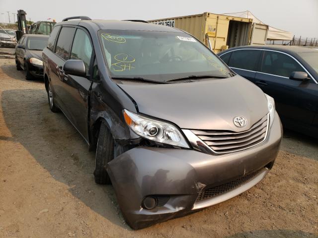 TOYOTA SIENNA LE 2017 5tdkz3dc0hs877634