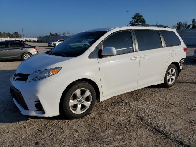 TOYOTA SIENNA LE 2018 5tdkz3dc0js905888