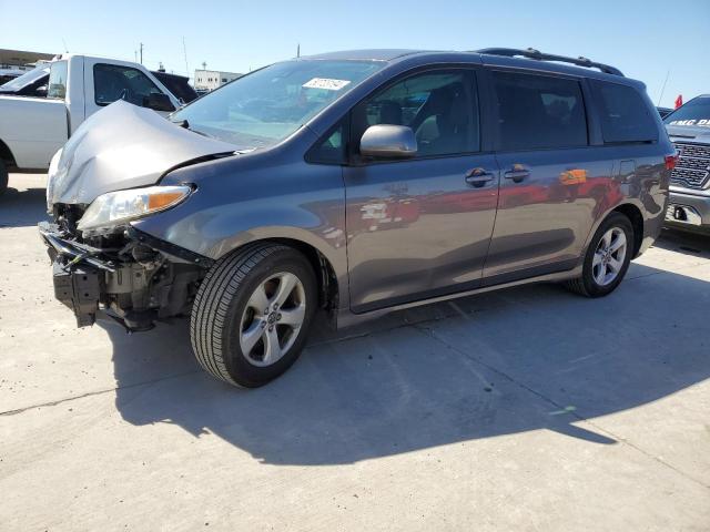 TOYOTA SIENNA LE 2018 5tdkz3dc0js935604