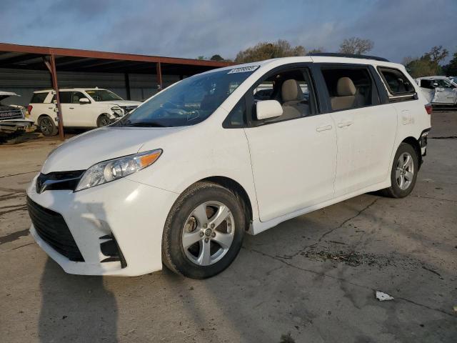 TOYOTA SIENNA LE 2018 5tdkz3dc0js953908