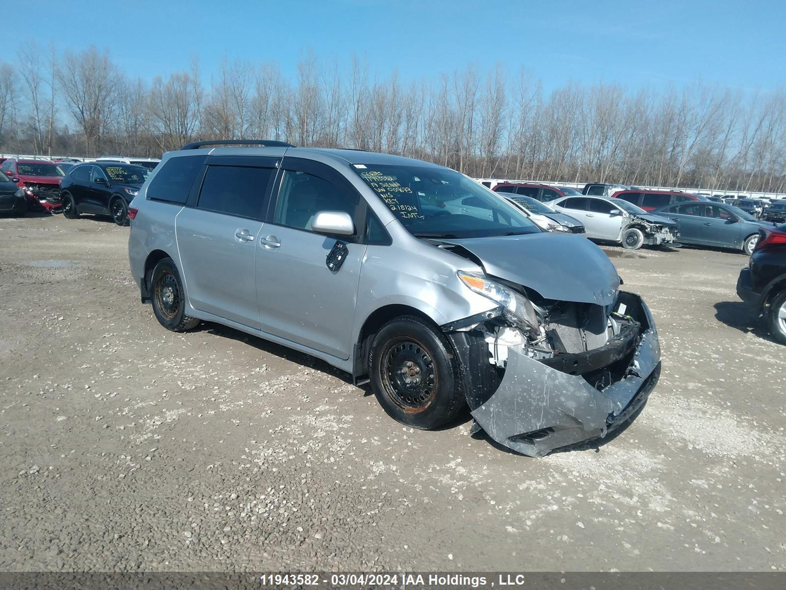 TOYOTA SIENNA 2019 5tdkz3dc0ks009673