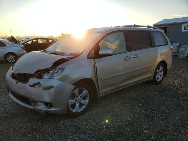 TOYOTA SIENNA LE 2017 5tdkz3dc1hs798344