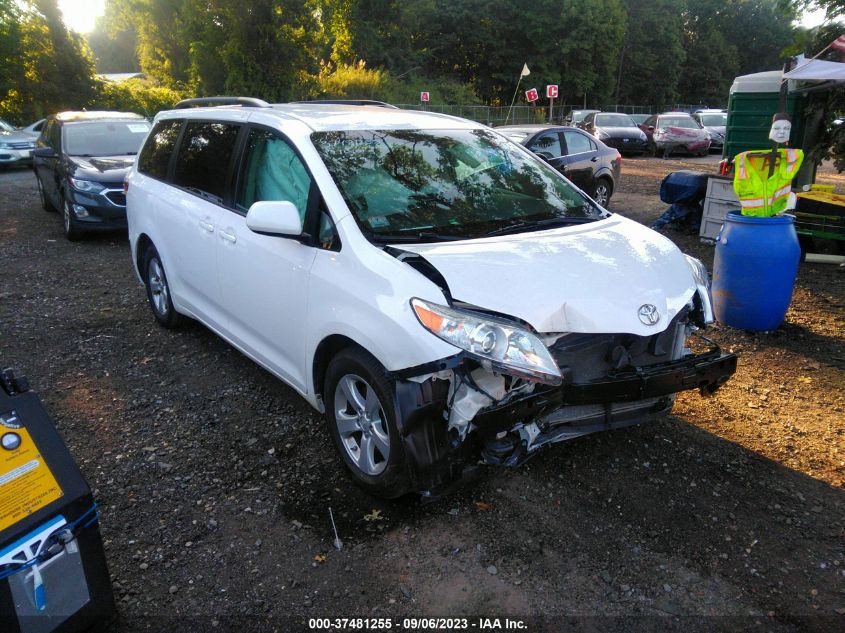 TOYOTA SIENNA 2017 5tdkz3dc1hs835327