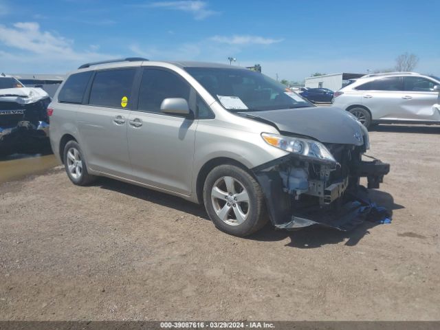 TOYOTA SIENNA 2017 5tdkz3dc2hs812946