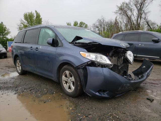 TOYOTA SIENNA LE 2017 5tdkz3dc2hs867140