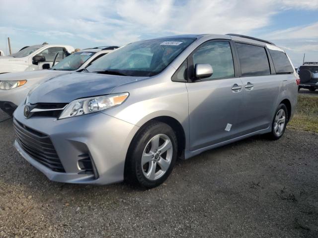 TOYOTA SIENNA LE 2018 5tdkz3dc2js904242