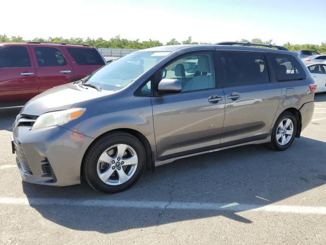 TOYOTA SIENNA LE 2018 5tdkz3dc2js908162