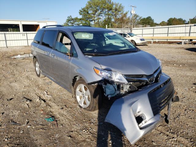 TOYOTA SIENNA LE 2018 5tdkz3dc2js956857