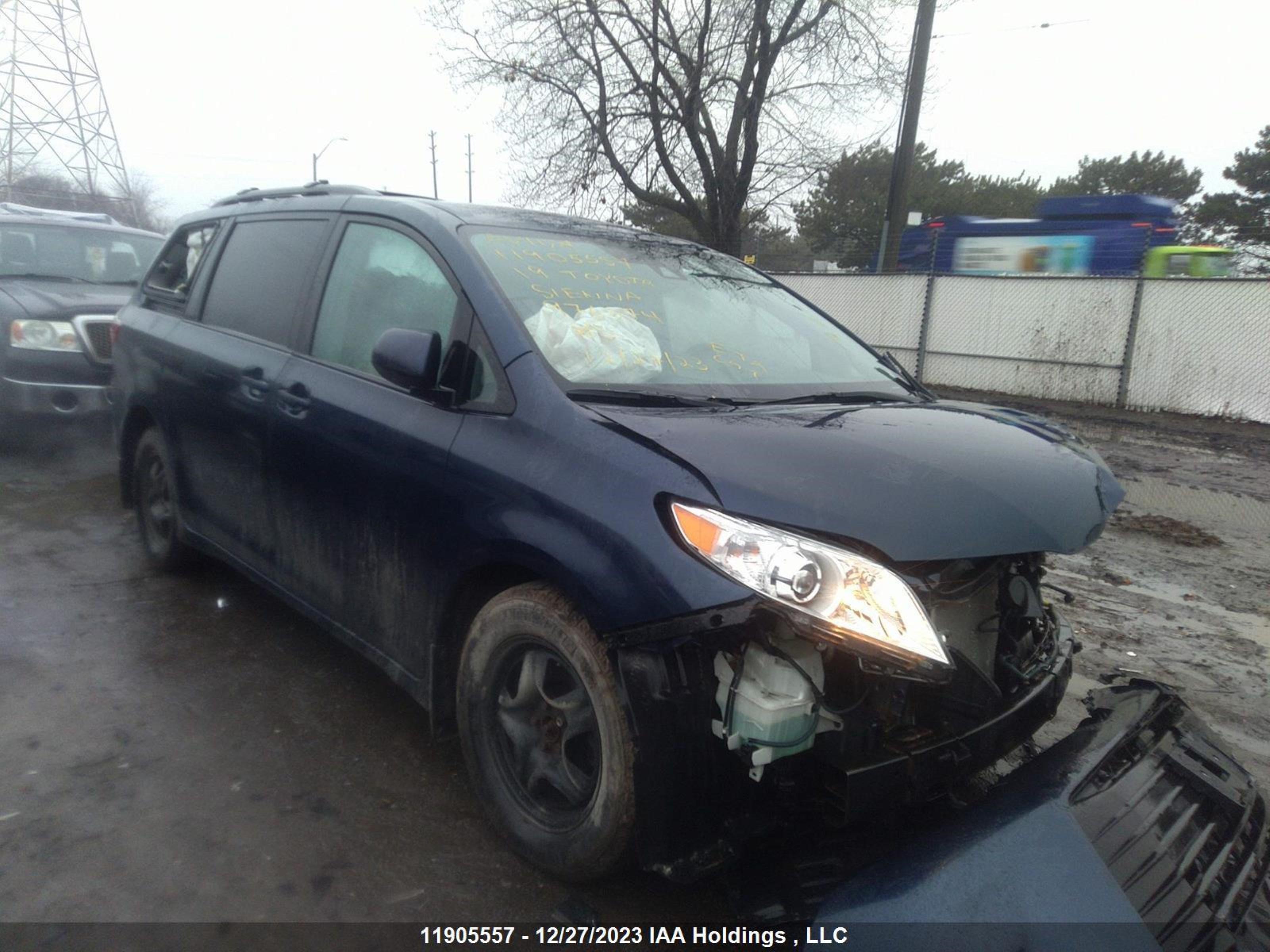 TOYOTA SIENNA 2019 5tdkz3dc2ks976074