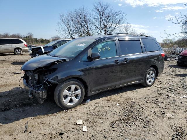 TOYOTA SIENNA LE 2019 5tdkz3dc3ks985673