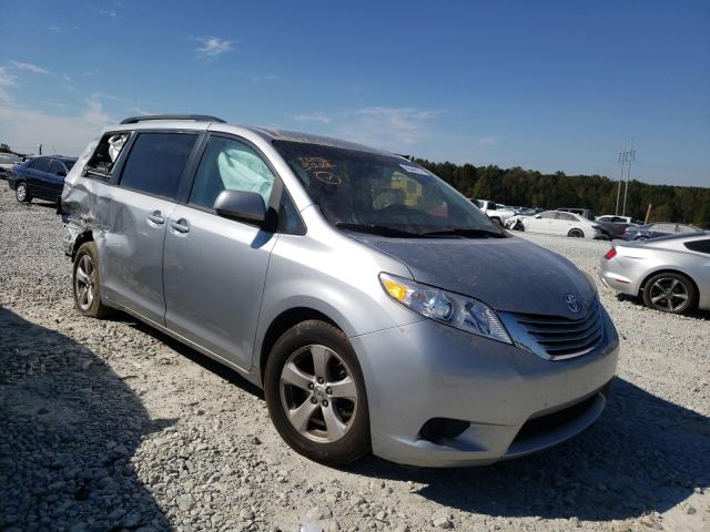 TOYOTA SIENNA LE 2017 5tdkz3dc4hs770733