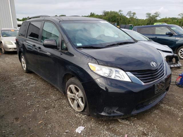 TOYOTA SIENNA LE 2017 5tdkz3dc4hs822684