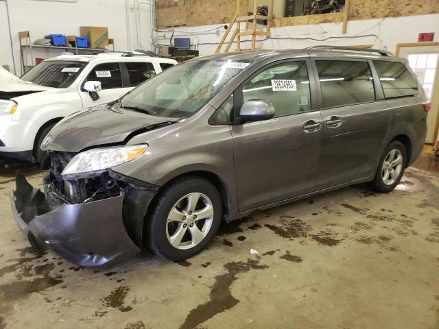 TOYOTA SIENNA LE 2017 5tdkz3dc4hs844314