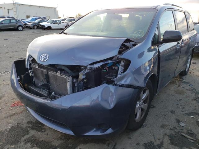 TOYOTA SIENNA LE 2017 5tdkz3dc4hs875627