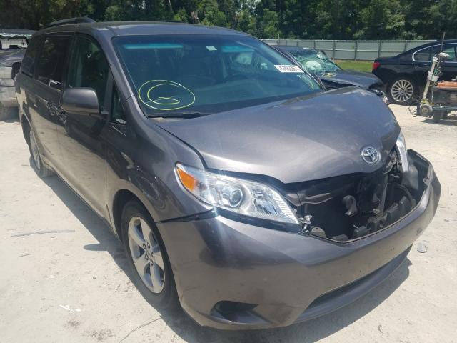 TOYOTA SIENNA LE 2017 5tdkz3dc4hs882125