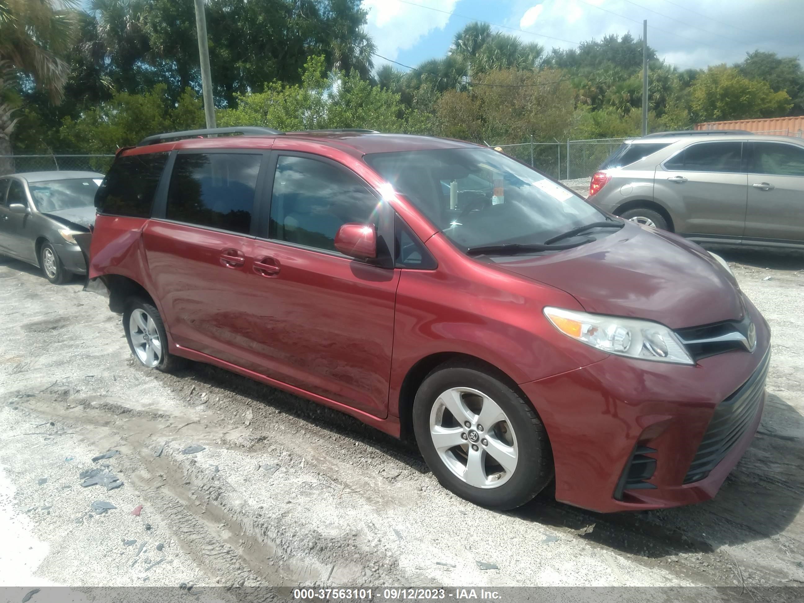 TOYOTA SIENNA 2018 5tdkz3dc4js905215