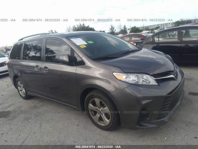 TOYOTA SIENNA LE 2018 5tdkz3dc4js907983