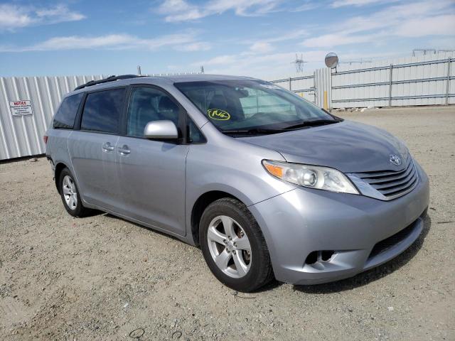 TOYOTA SIENNA LE 2017 5tdkz3dc5hs828302