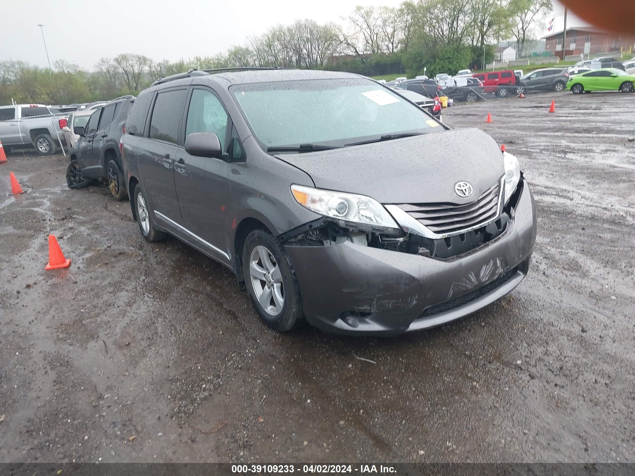 TOYOTA SIENNA 2017 5tdkz3dc5hs854382