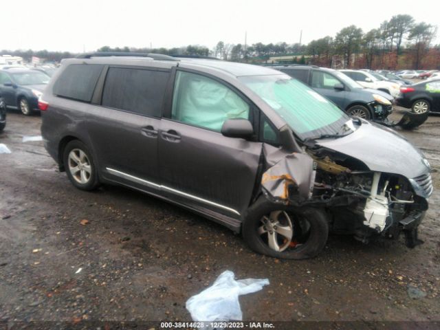 TOYOTA SIENNA 2017 5tdkz3dc5hs880691