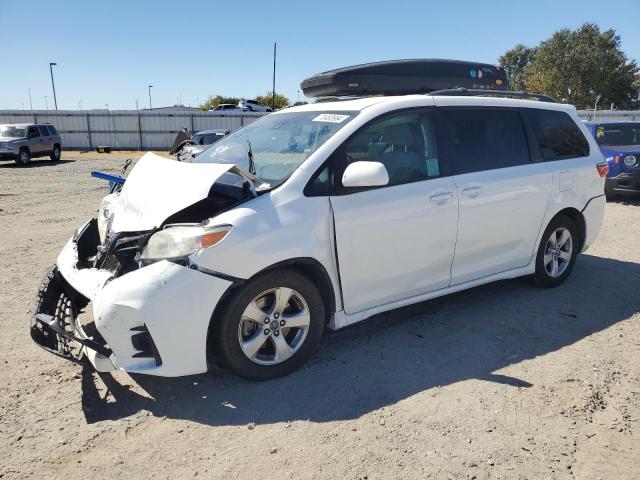 TOYOTA SIENNA LE 2018 5tdkz3dc5js904834