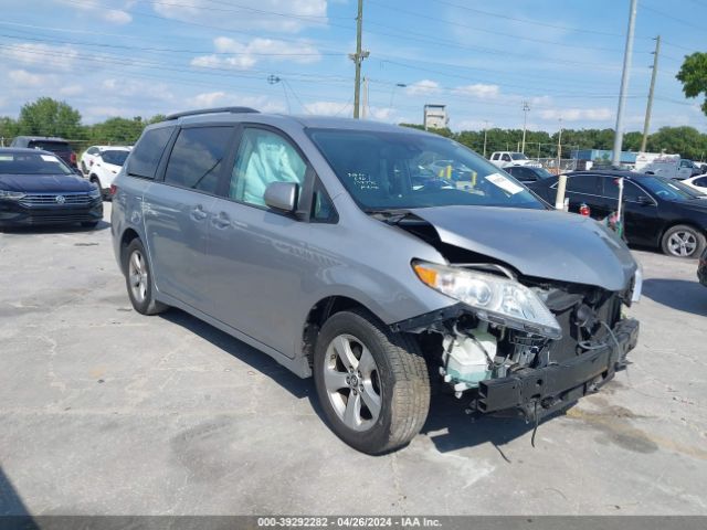 TOYOTA SIENNA 2018 5tdkz3dc5js917535