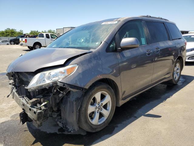 TOYOTA SIENNA LE 2018 5tdkz3dc5js940104