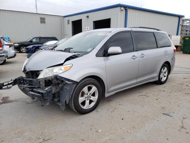 TOYOTA SIENNA LE 2018 5tdkz3dc5js957792