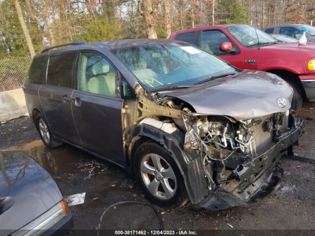 TOYOTA SIENNA 2017 5tdkz3dc6hs769860