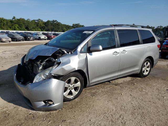 TOYOTA SIENNA LE 2017 5tdkz3dc6hs882286