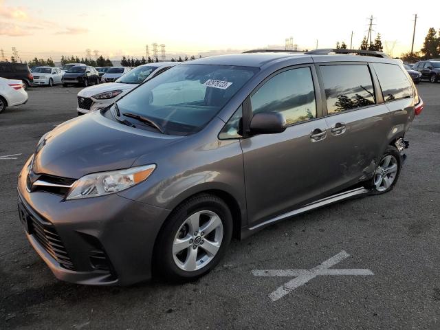 TOYOTA SIENNA LE 2018 5tdkz3dc6js907144