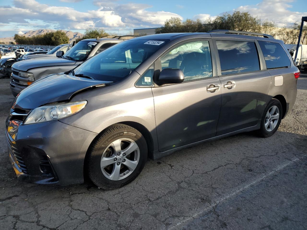 TOYOTA SIENNA 2018 5tdkz3dc6js927555