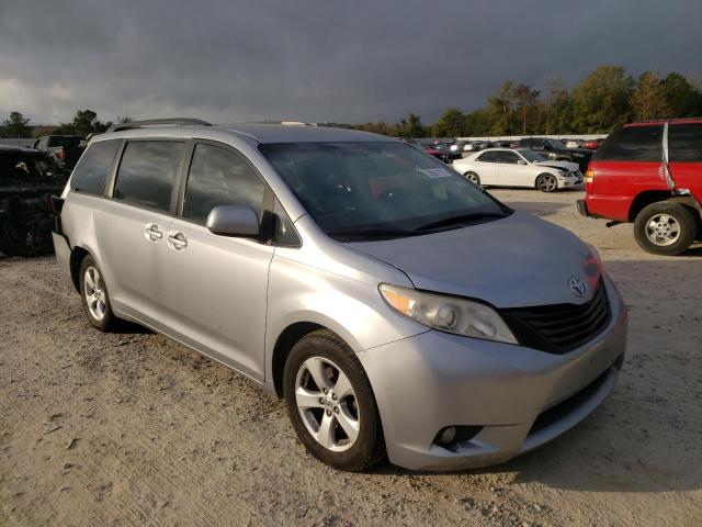 TOYOTA SIENNA LE 2017 5tdkz3dc7hs779118