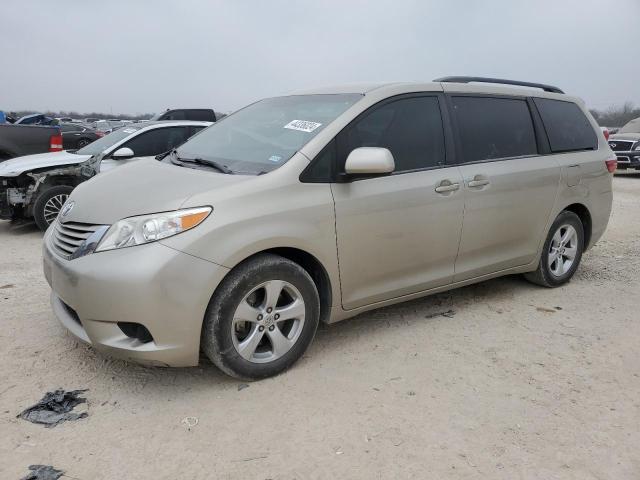 TOYOTA SIENNA LE 2017 5tdkz3dc7hs807080