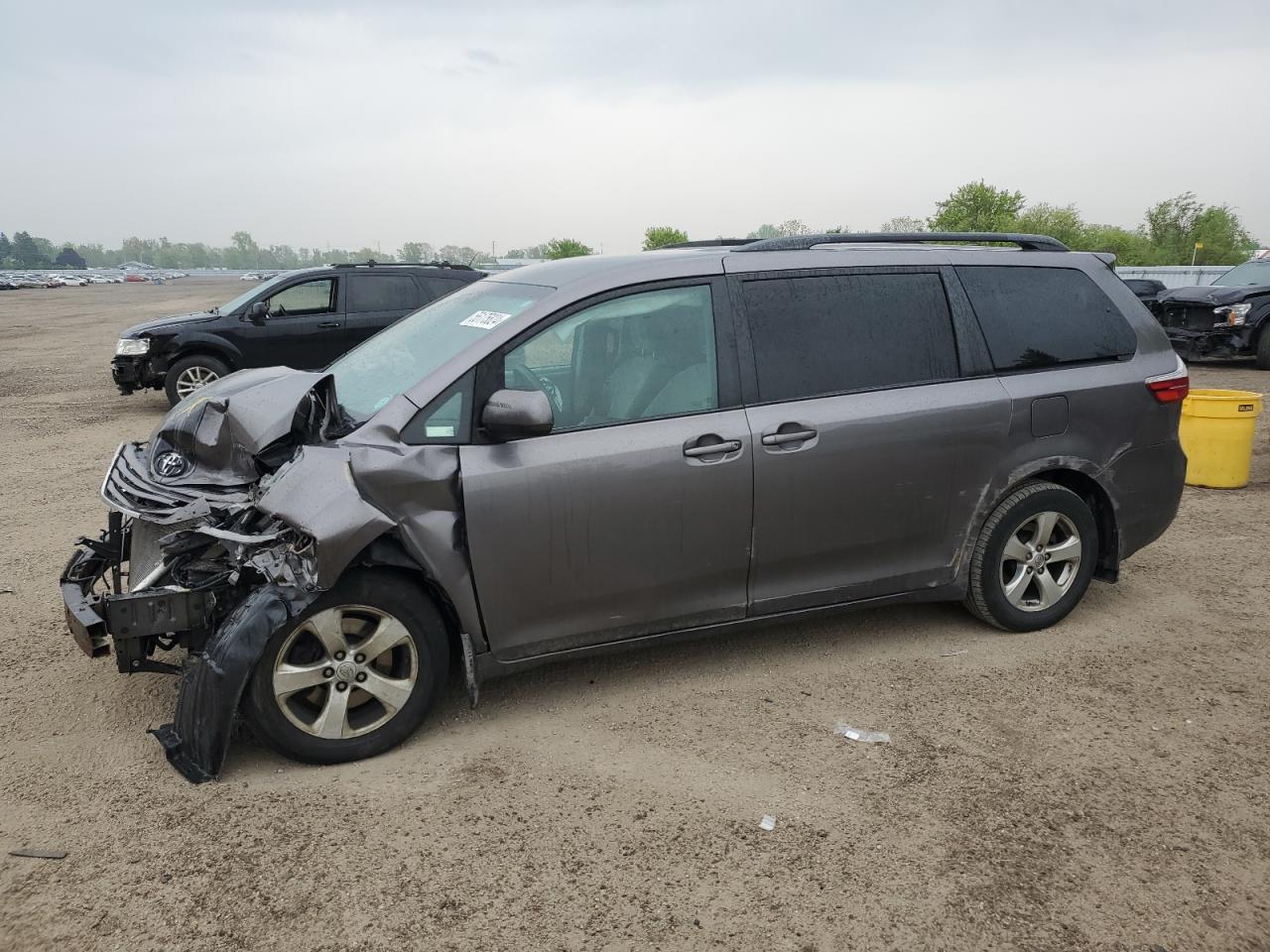 TOYOTA SIENNA 2017 5tdkz3dc7hs888646