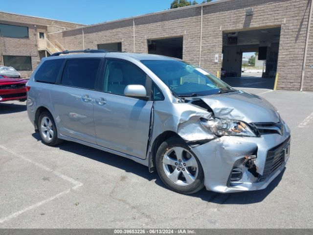 TOYOTA SIENNA 2018 5tdkz3dc7js957745