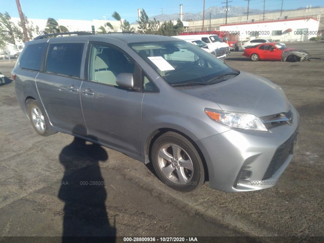 TOYOTA SIENNA 2018 5tdkz3dc8js902320