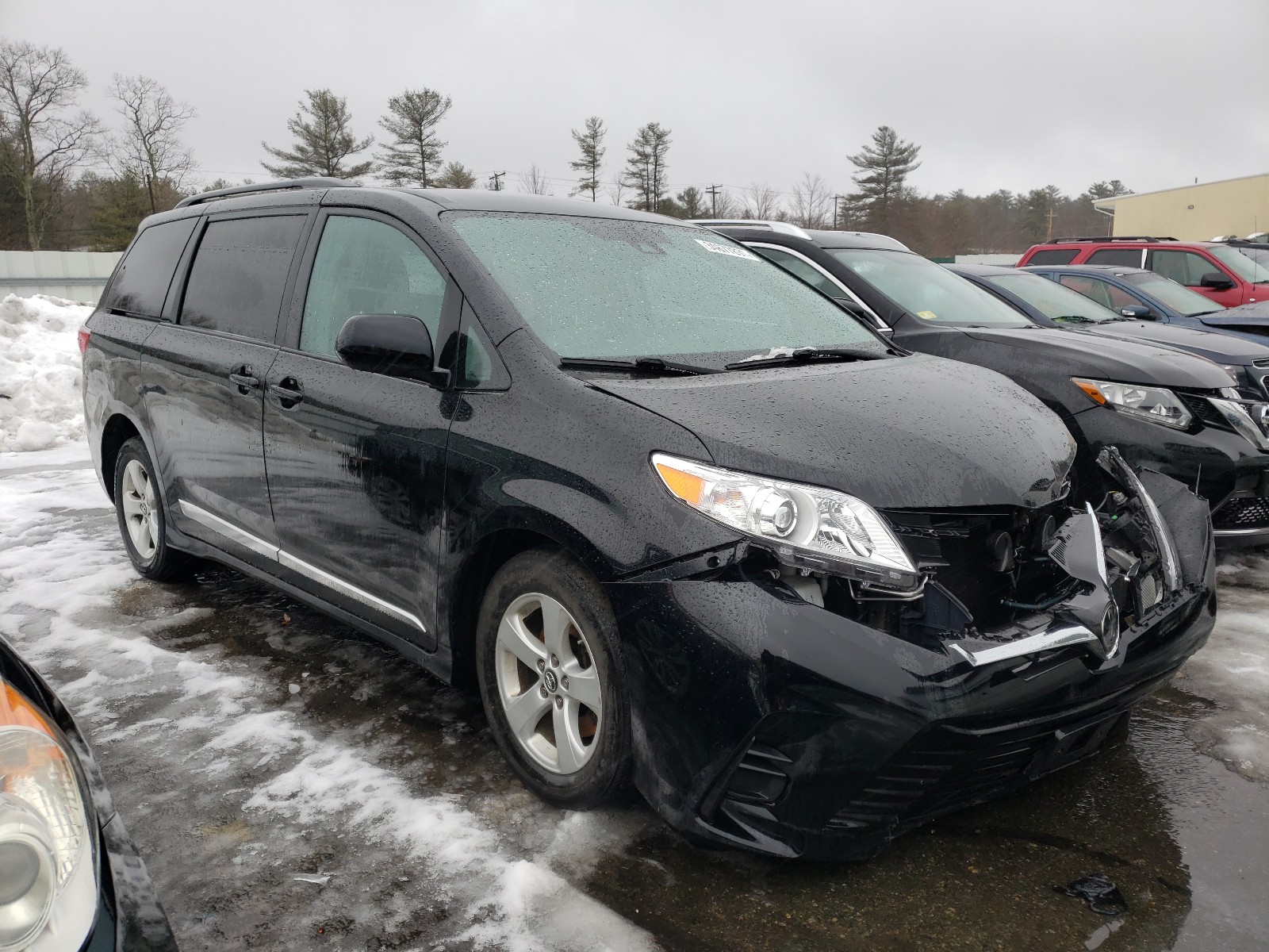 TOYOTA SIENNA LE 2018 5tdkz3dc9js919742