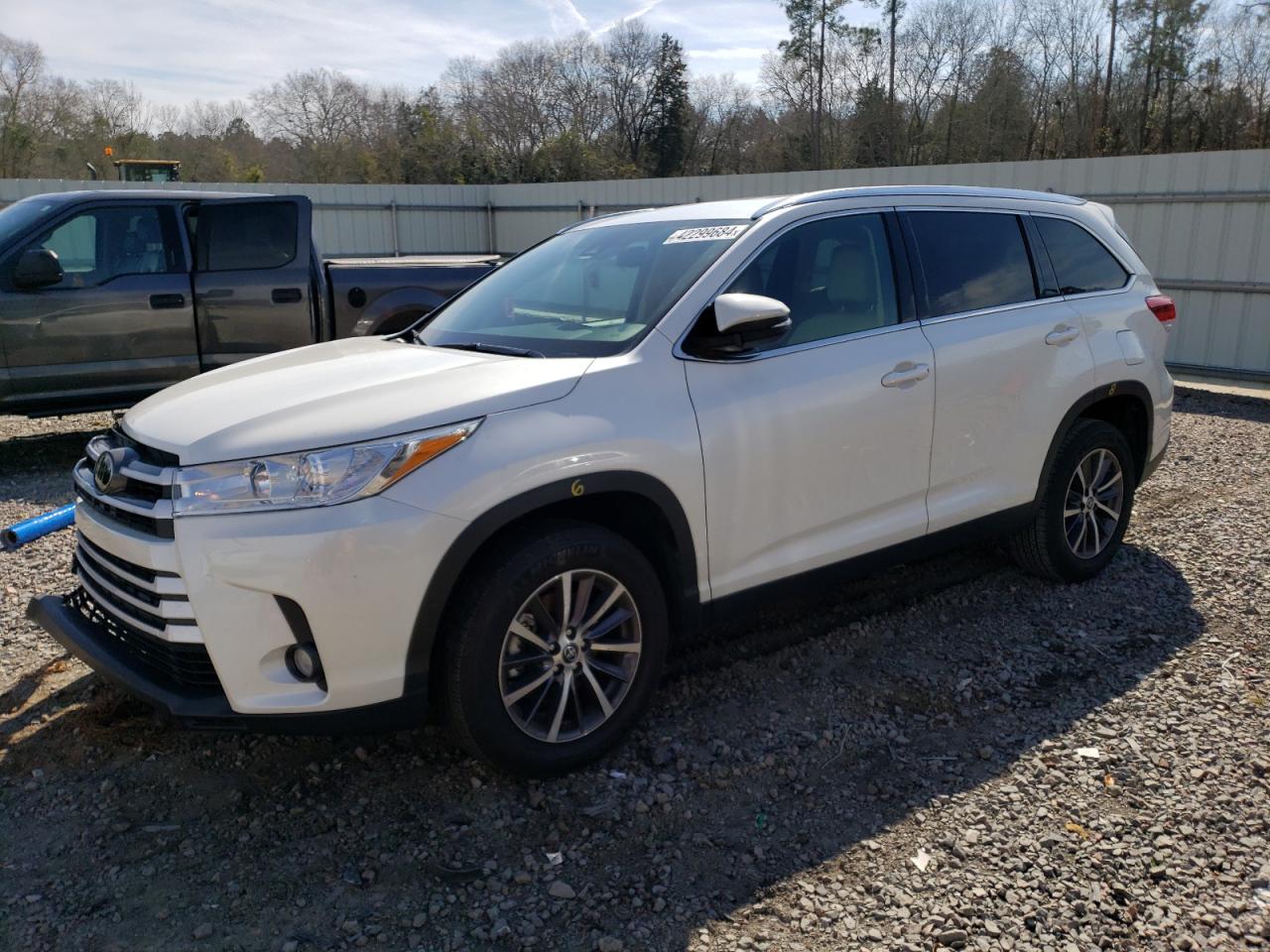 TOYOTA HIGHLANDER 2019 5tdkzrfh4ks319272