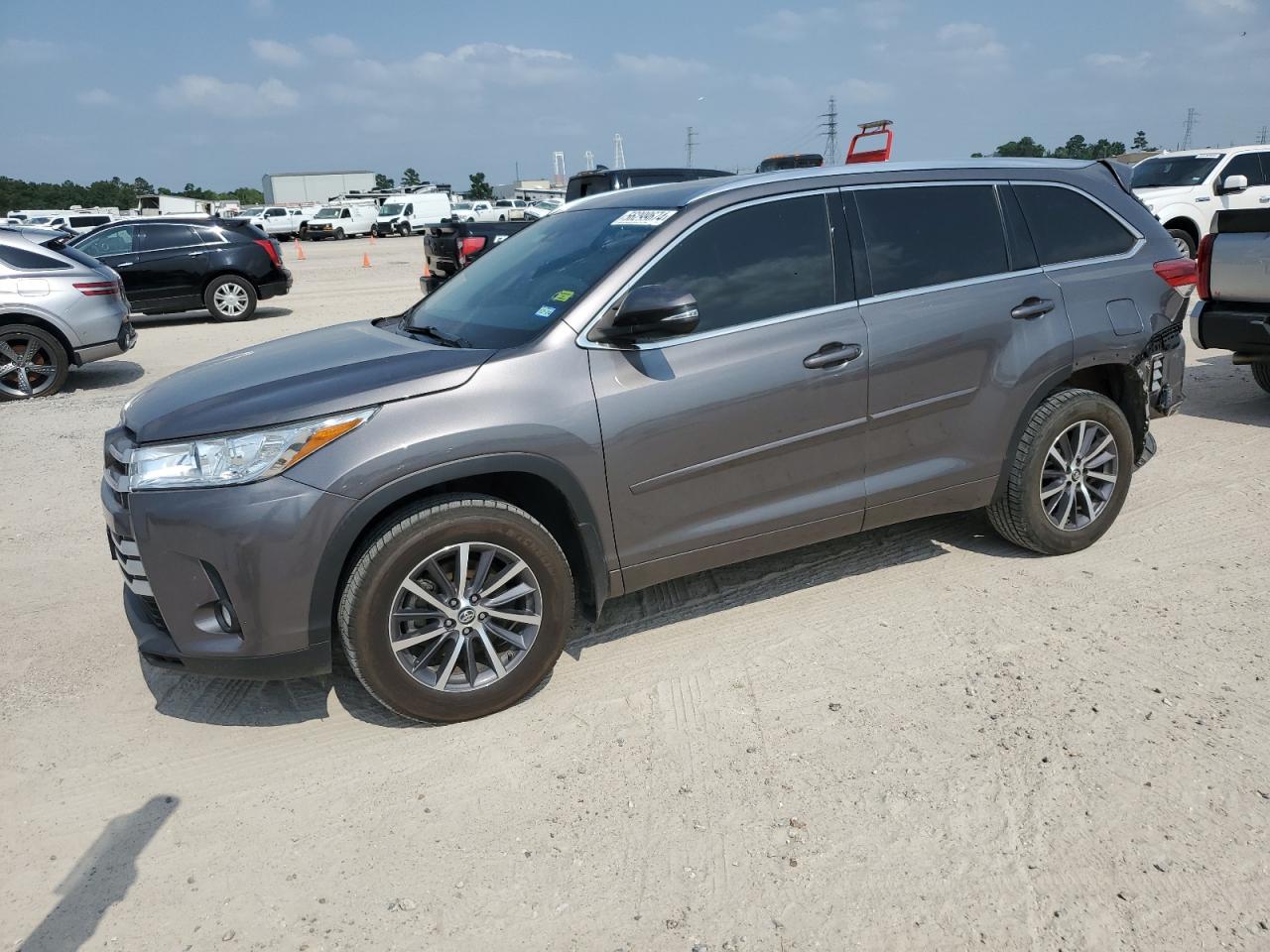 TOYOTA HIGHLANDER 2018 5tdkzrfh6js528480