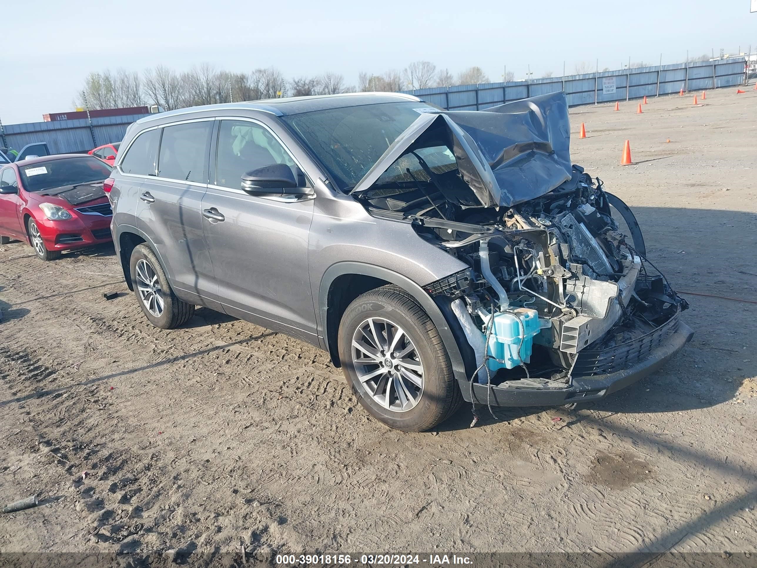 TOYOTA HIGHLANDER 2018 5tdkzrfh8js285657