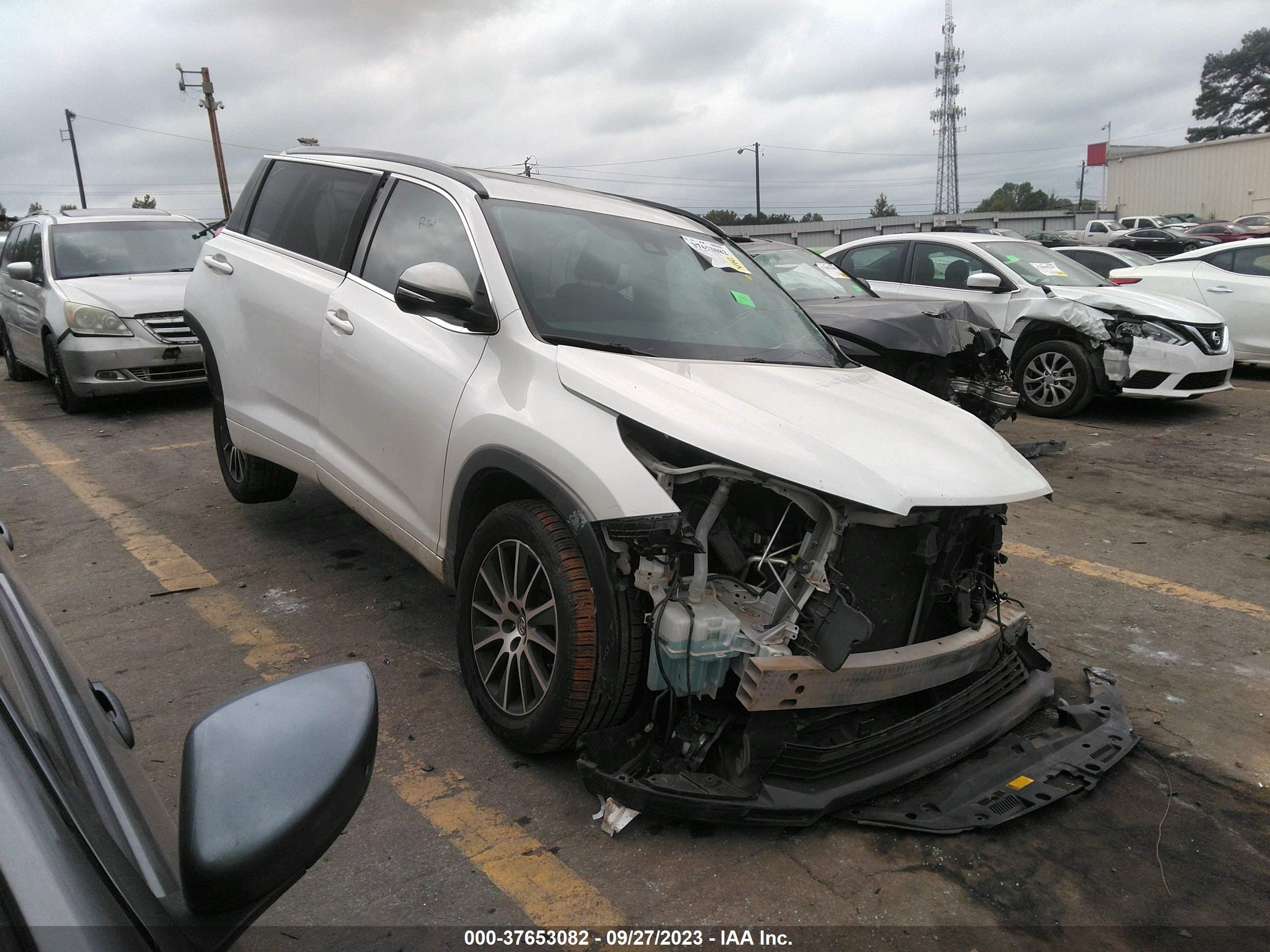 TOYOTA HIGHLANDER 2018 5tdkzrfhxjs530507