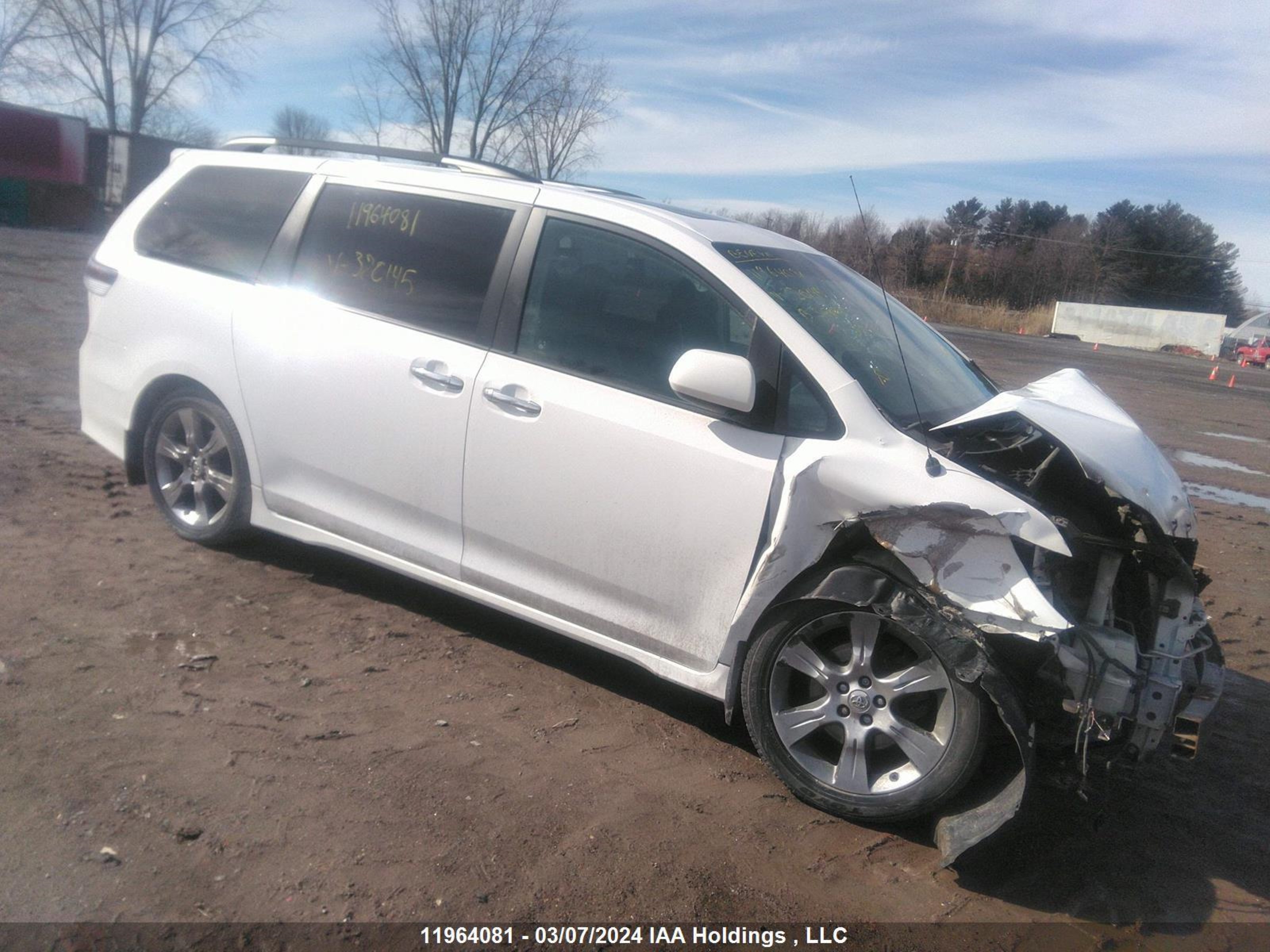 TOYOTA SIENNA 2013 5tdxk3dc0ds320145