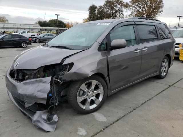 TOYOTA SIENNA 2014 5tdxk3dc0es452307